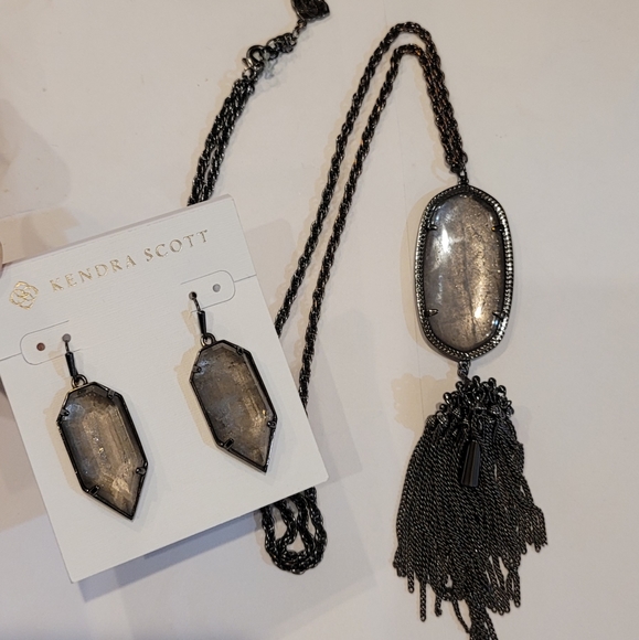 Kendra Scott Gunmetal Earrings Set Mirror Rock - Picture 9 of 14